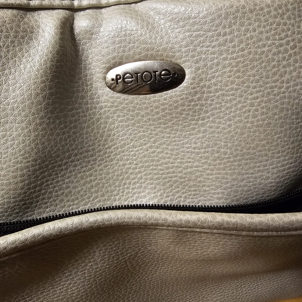 Petote large dog carrier. Metallic cream color